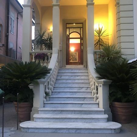 Hotel Regina Lido di Camaiore Exteriör bild