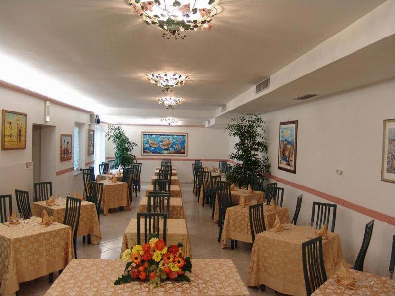 Hotel Regina Lido di Camaiore Exteriör bild