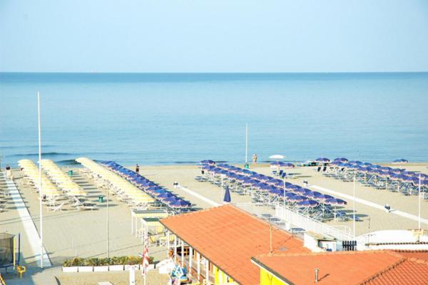 Hotel Regina Lido di Camaiore Exteriör bild