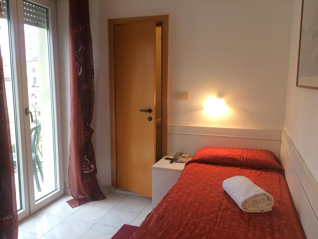 Hotel Regina Lido di Camaiore Exteriör bild