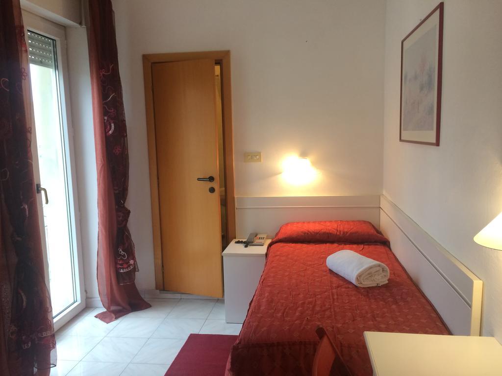 Hotel Regina Lido di Camaiore Exteriör bild