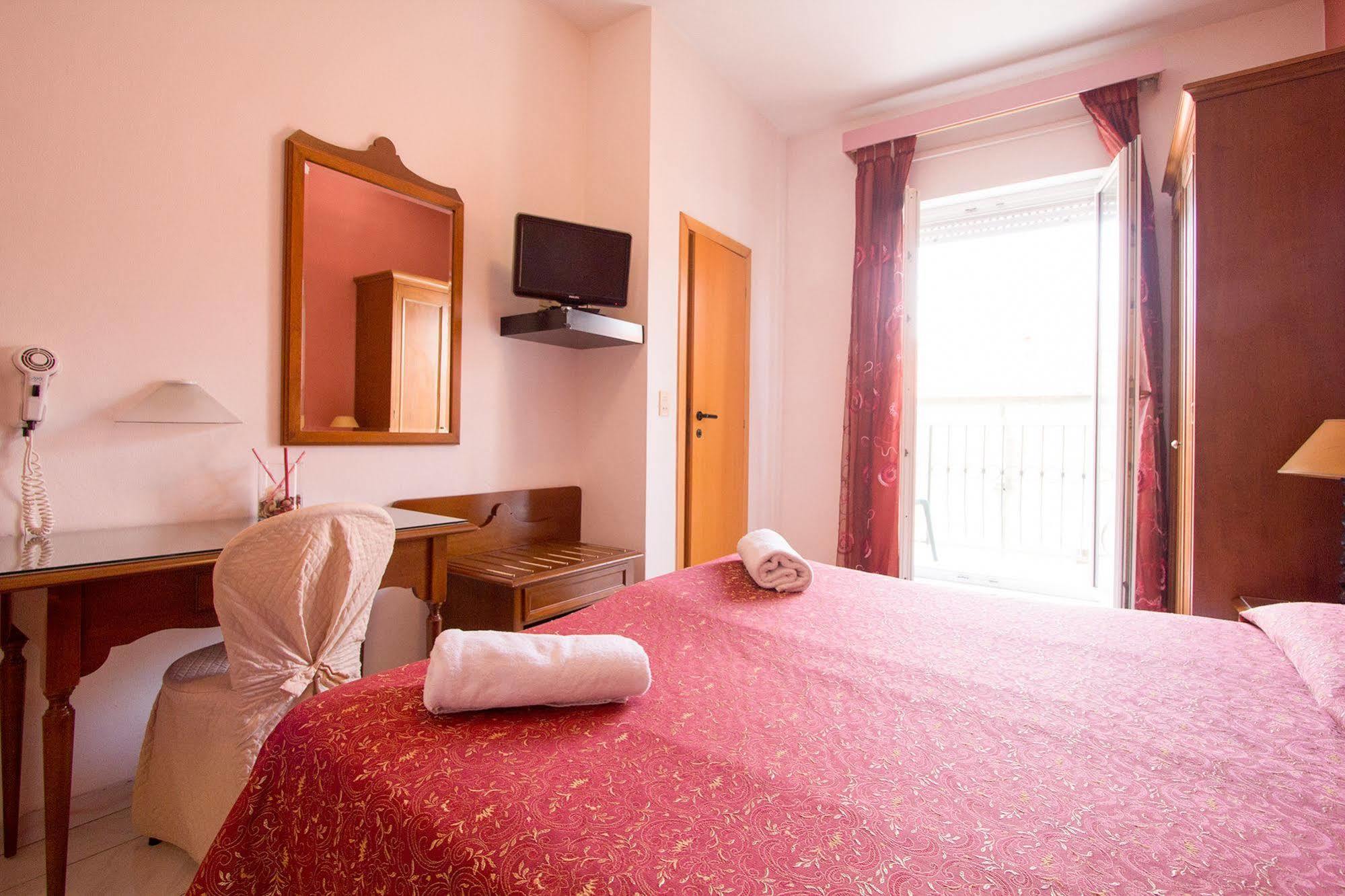 Hotel Regina Lido di Camaiore Exteriör bild
